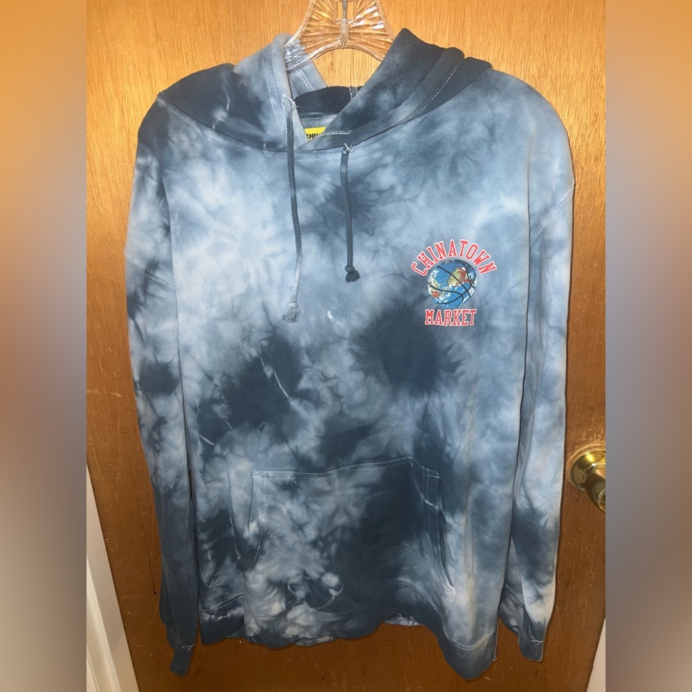 China town market sweatshirt size medium